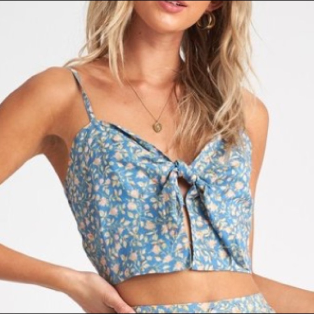 NWT Billbong Top